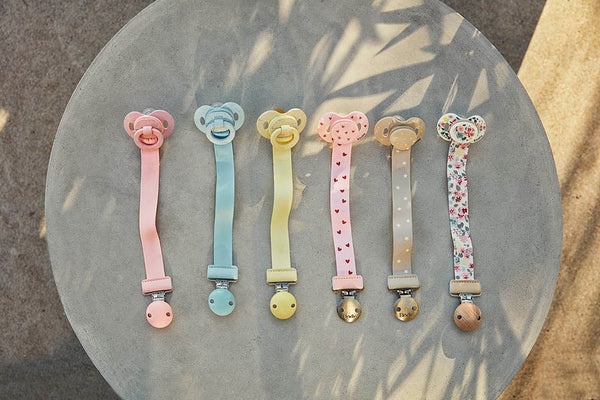 Elodie Details - Pacifier Clip - Sweethearts